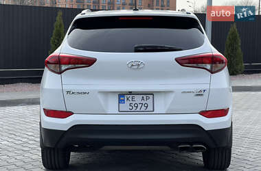 Внедорожник / Кроссовер Hyundai Tucson 2016 в 