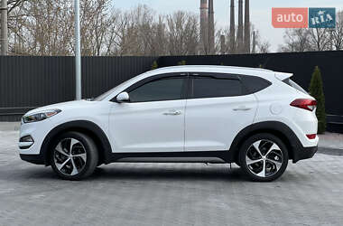 Внедорожник / Кроссовер Hyundai Tucson 2016 в 