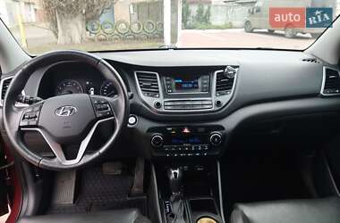 Позашляховик / Кросовер Hyundai Tucson 2016 в 