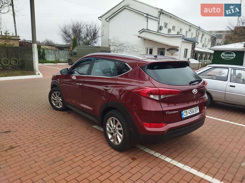 Внедорожник / Кроссовер Hyundai Tucson 2016 в Прилуках