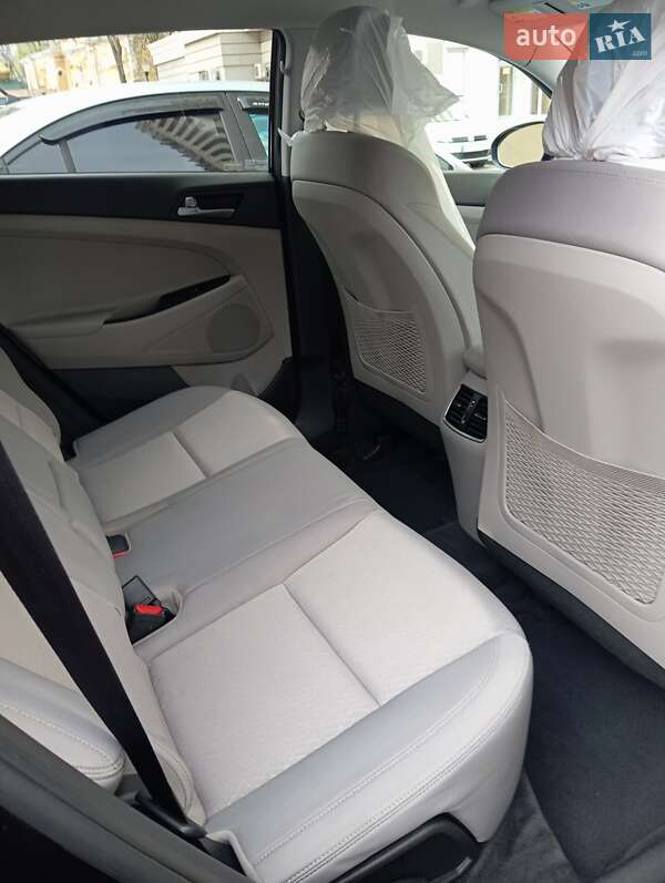 Внедорожник / Кроссовер Hyundai Tucson 2016 в Одессе