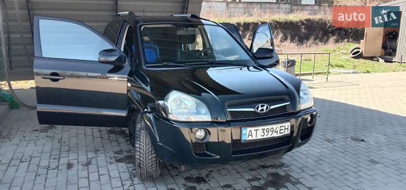 Позашляховик / Кросовер Hyundai Tucson 2009 в Городенці