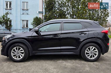 Внедорожник / Кроссовер Hyundai Tucson 2016 в 