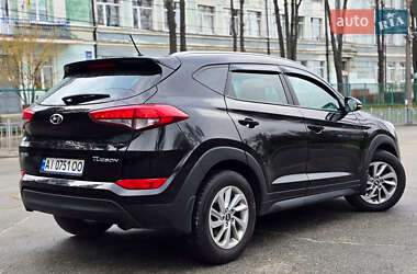 Внедорожник / Кроссовер Hyundai Tucson 2016 в 