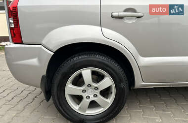 Позашляховик / Кросовер Hyundai Tucson 2006 в 
