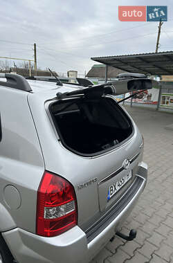 Позашляховик / Кросовер Hyundai Tucson 2006 в 