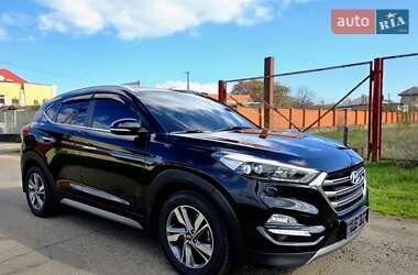 Внедорожник / Кроссовер Hyundai Tucson 2017 в 