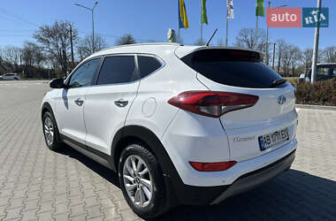 Внедорожник / Кроссовер Hyundai Tucson 2017 в 