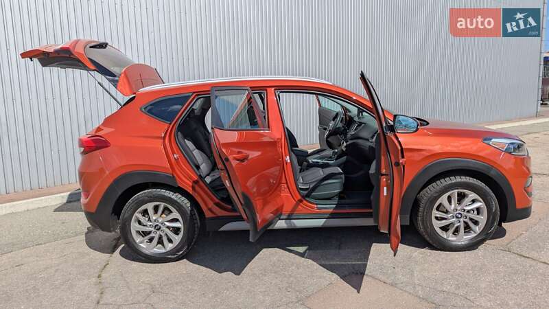 Позашляховик / Кросовер Hyundai Tucson 2016 в Харкові
