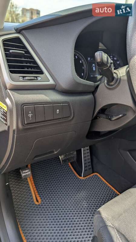 Позашляховик / Кросовер Hyundai Tucson 2016 в Харкові