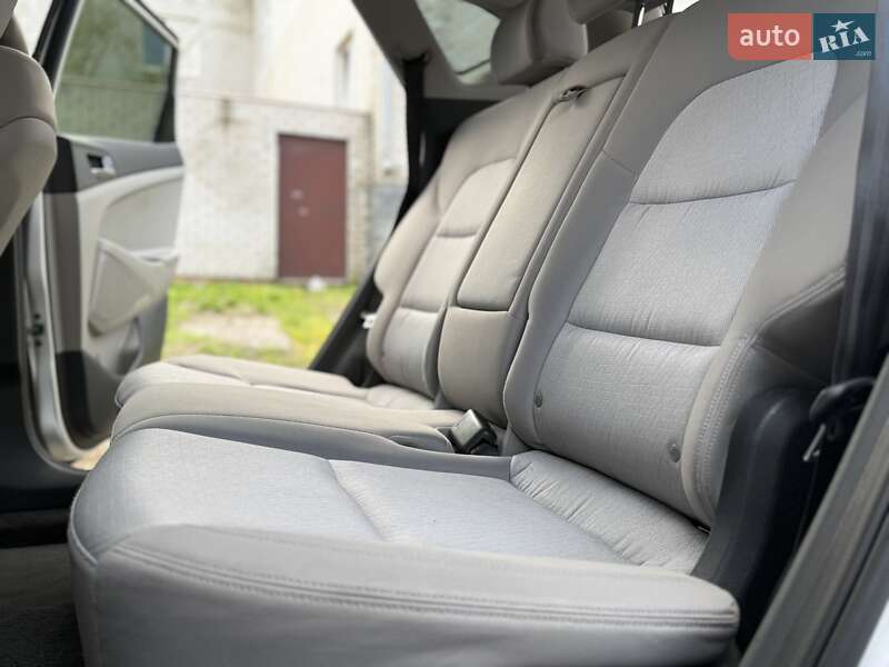 Позашляховик / Кросовер Hyundai Tucson 2016 в Дніпрі
