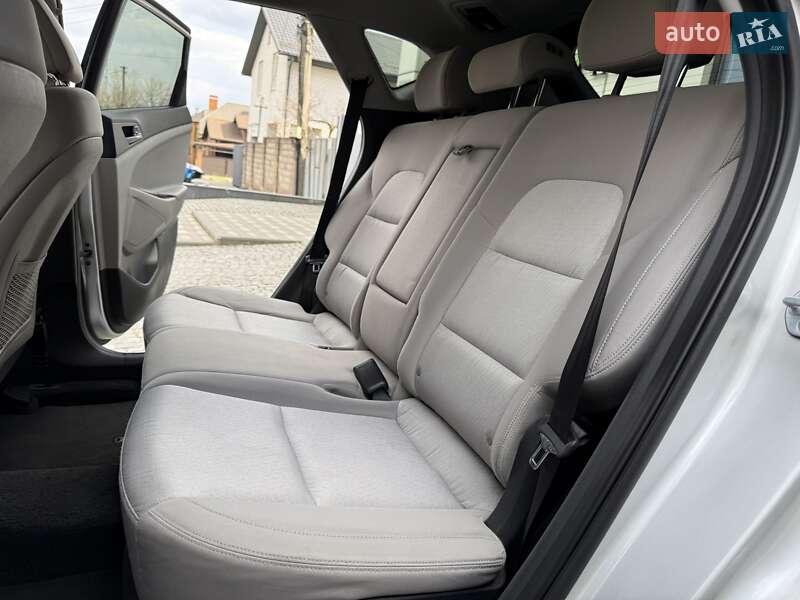 Позашляховик / Кросовер Hyundai Tucson 2016 в Дніпрі
