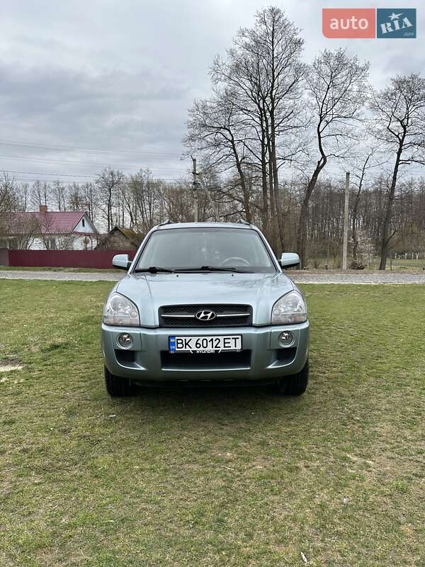 Позашляховик / Кросовер Hyundai Tucson 2008 в 