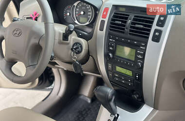 Позашляховик / Кросовер Hyundai Tucson 2008 в 