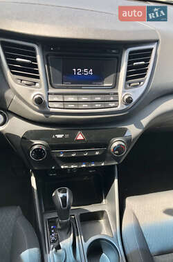 Внедорожник / Кроссовер Hyundai Tucson 2017 в 