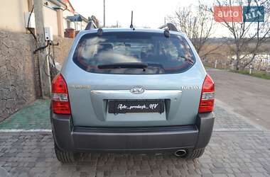 Внедорожник / Кроссовер Hyundai Tucson 2006 в 