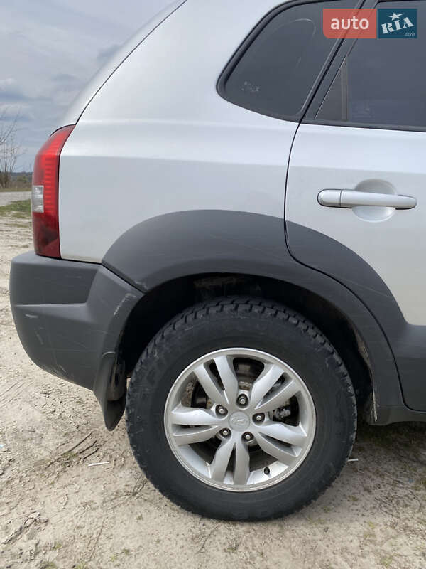 Внедорожник / Кроссовер Hyundai Tucson 2010 в Лубнах