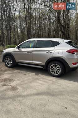 Позашляховик / Кросовер Hyundai Tucson 2017 в 