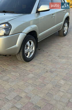 Внедорожник / Кроссовер Hyundai Tucson 2007 в 