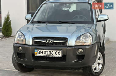 Внедорожник / Кроссовер Hyundai Tucson 2009 в 