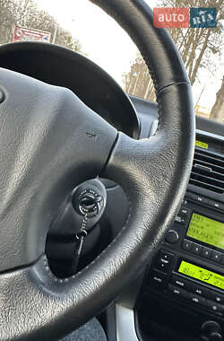 Внедорожник / Кроссовер Hyundai Tucson 2009 в 