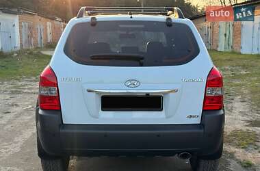 Позашляховик / Кросовер Hyundai Tucson 2012 в 