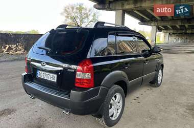 Внедорожник / Кроссовер Hyundai Tucson 2006 в 