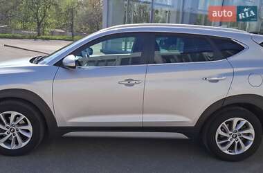 Внедорожник / Кроссовер Hyundai Tucson 2017 в 
