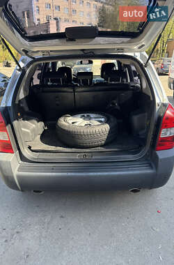Позашляховик / Кросовер Hyundai Tucson 2010 в 