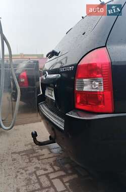 Внедорожник / Кроссовер Hyundai Tucson 2006 в 