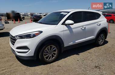 Позашляховик / Кросовер Hyundai Tucson 2016 в 