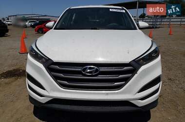Позашляховик / Кросовер Hyundai Tucson 2016 в 