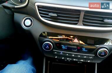 Позашляховик / Кросовер Hyundai Tucson 2020 в 