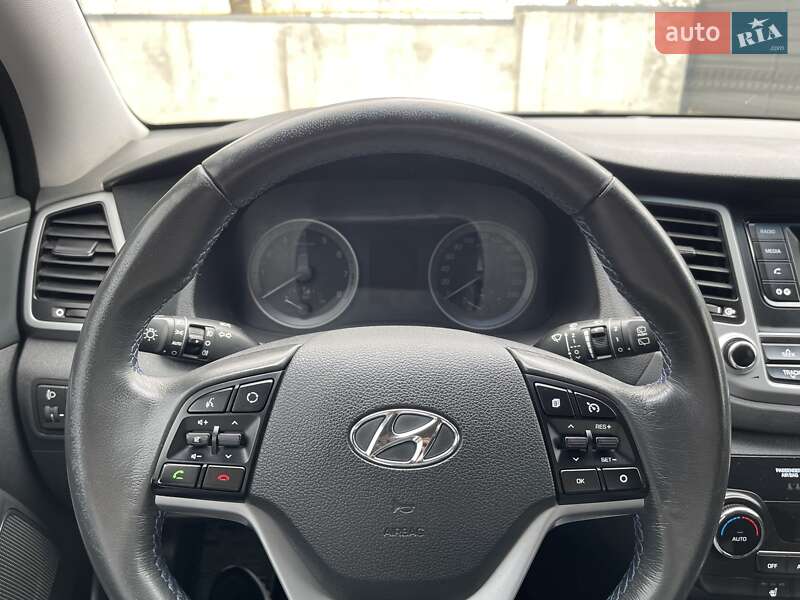 Позашляховик / Кросовер Hyundai Tucson 2016 в Миколаєві