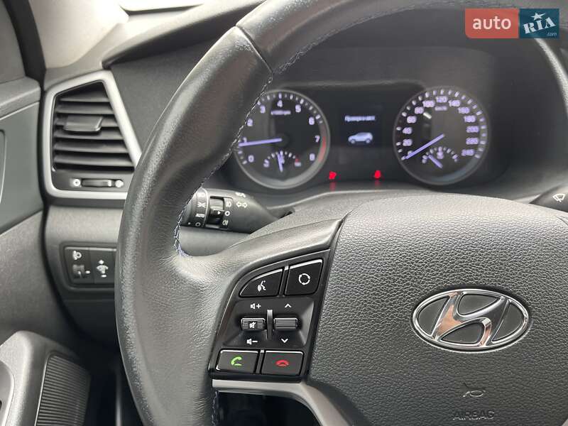 Позашляховик / Кросовер Hyundai Tucson 2016 в Миколаєві