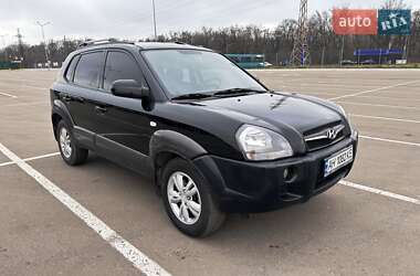 Внедорожник / Кроссовер Hyundai Tucson 2009 в 
