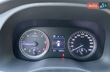 Позашляховик / Кросовер Hyundai Tucson 2016 в 