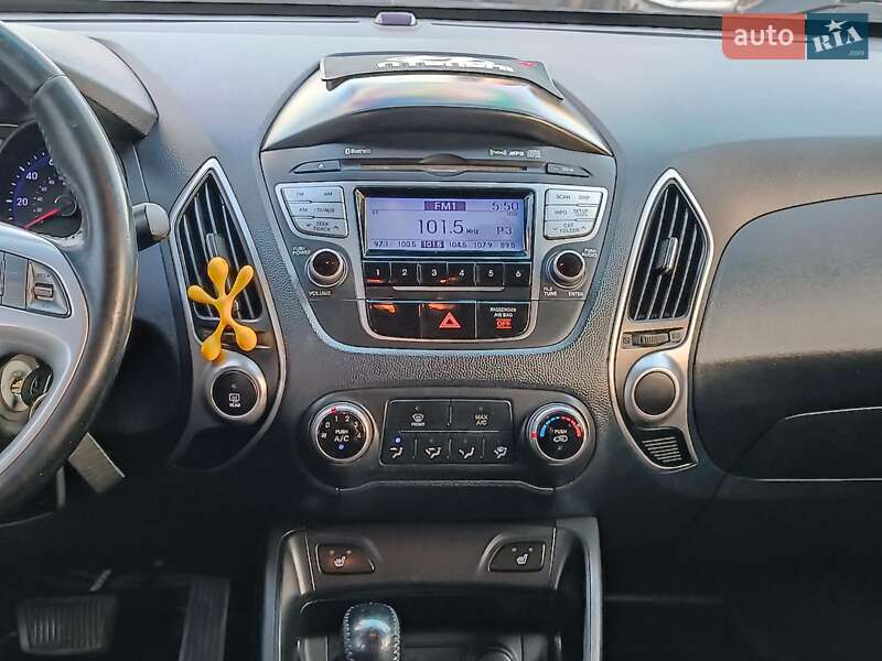 Внедорожник / Кроссовер Hyundai Tucson 2010 в Харькове