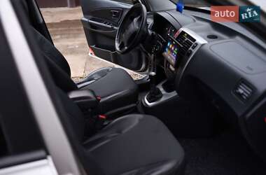 Внедорожник / Кроссовер Hyundai Tucson 2009 в 