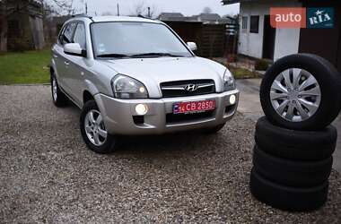 Внедорожник / Кроссовер Hyundai Tucson 2009 в 
