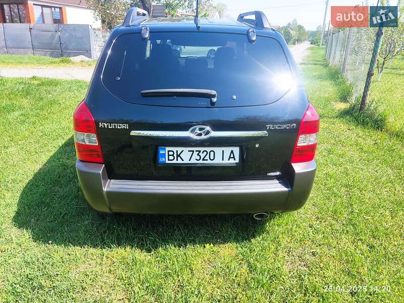 Позашляховик / Кросовер Hyundai Tucson 2005 в Кривому Розі