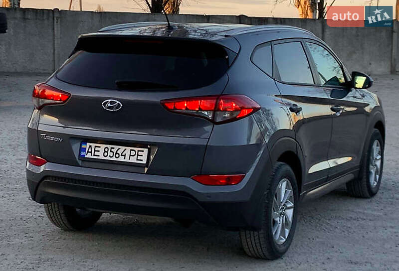 Позашляховик / Кросовер Hyundai Tucson 2016 в Дніпрі