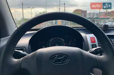 Позашляховик / Кросовер Hyundai Tucson 2007 в 