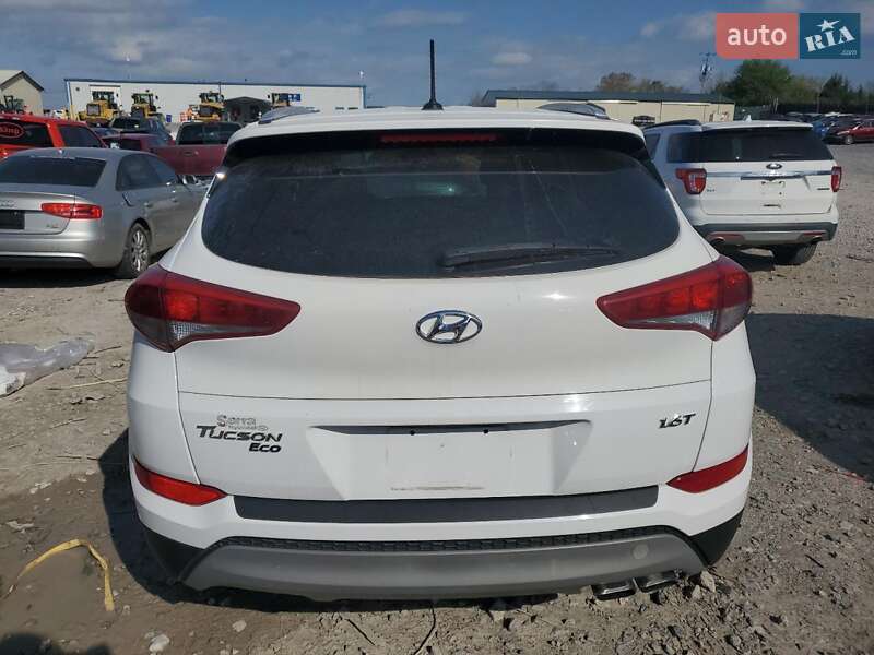 Позашляховик / Кросовер Hyundai Tucson 2017 в Чернівцях