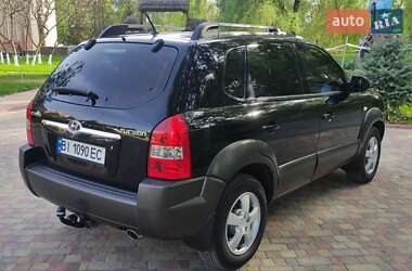 Внедорожник / Кроссовер Hyundai Tucson 2005 в 