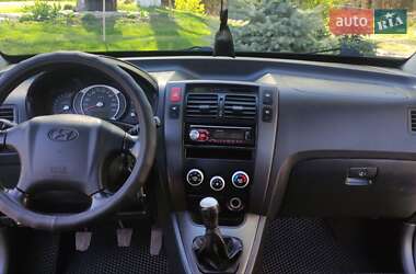 Внедорожник / Кроссовер Hyundai Tucson 2005 в 
