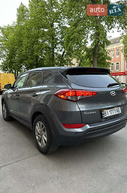 Внедорожник / Кроссовер Hyundai Tucson 2016 в 