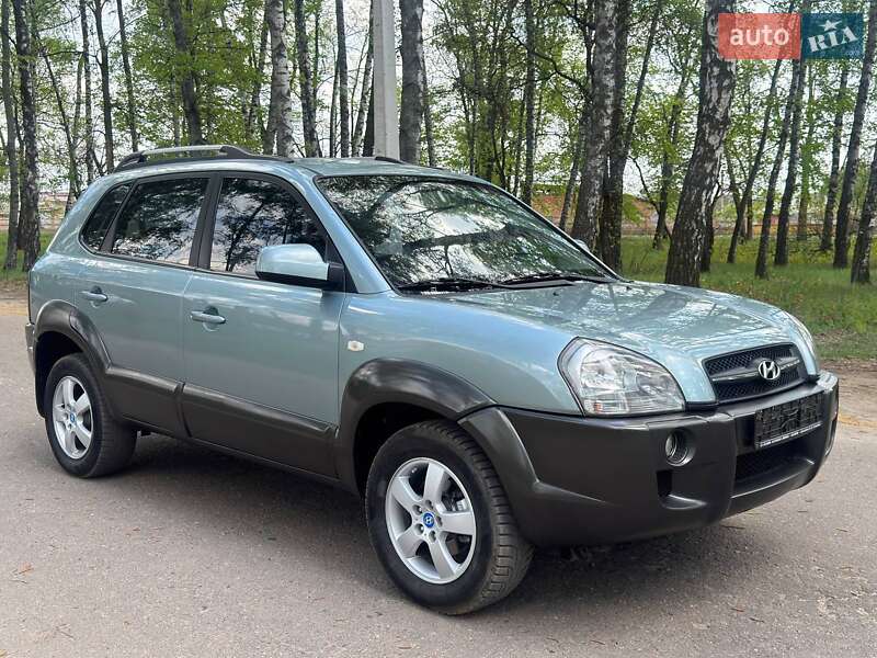 Позашляховик / Кросовер Hyundai Tucson 2009 в Охтирці