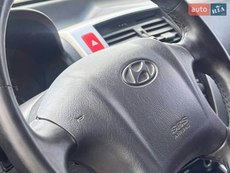 Позашляховик / Кросовер Hyundai Tucson 2009 в Охтирці
