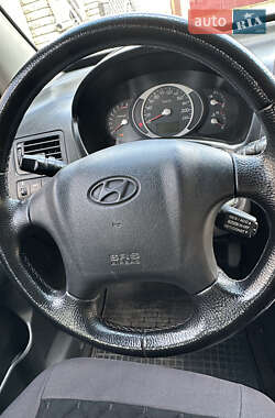 Позашляховик / Кросовер Hyundai Tucson 2006 в 